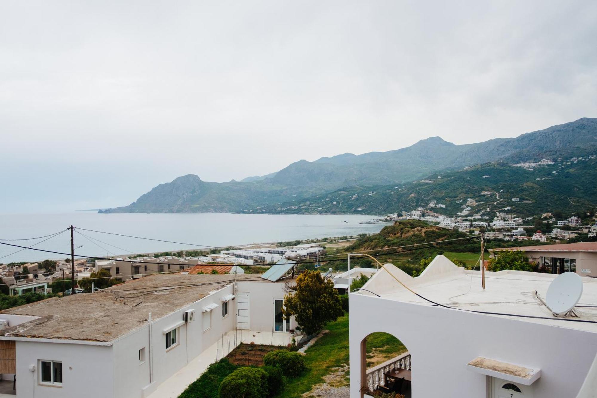 Finikas Apartments Плакиас Экстерьер фото