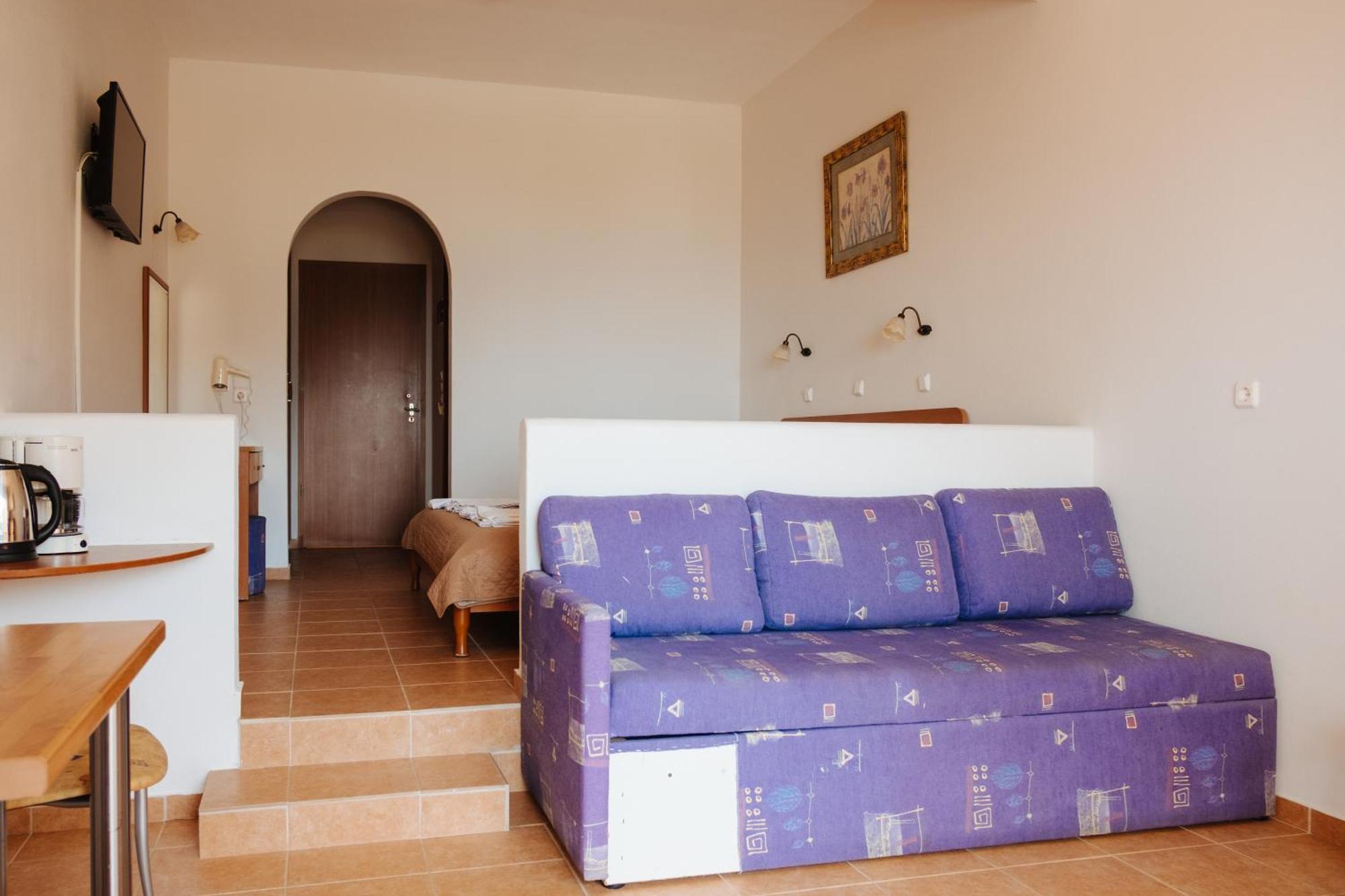 Finikas Apartments Плакиас Экстерьер фото